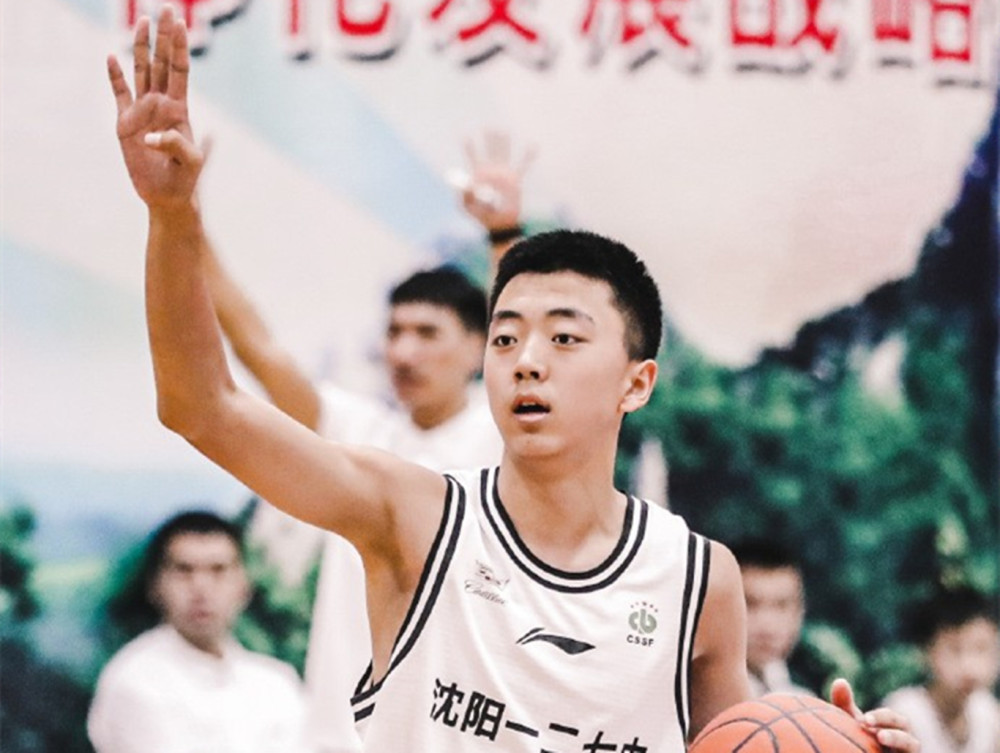  曼联绝杀布莱顿终结三连败  
